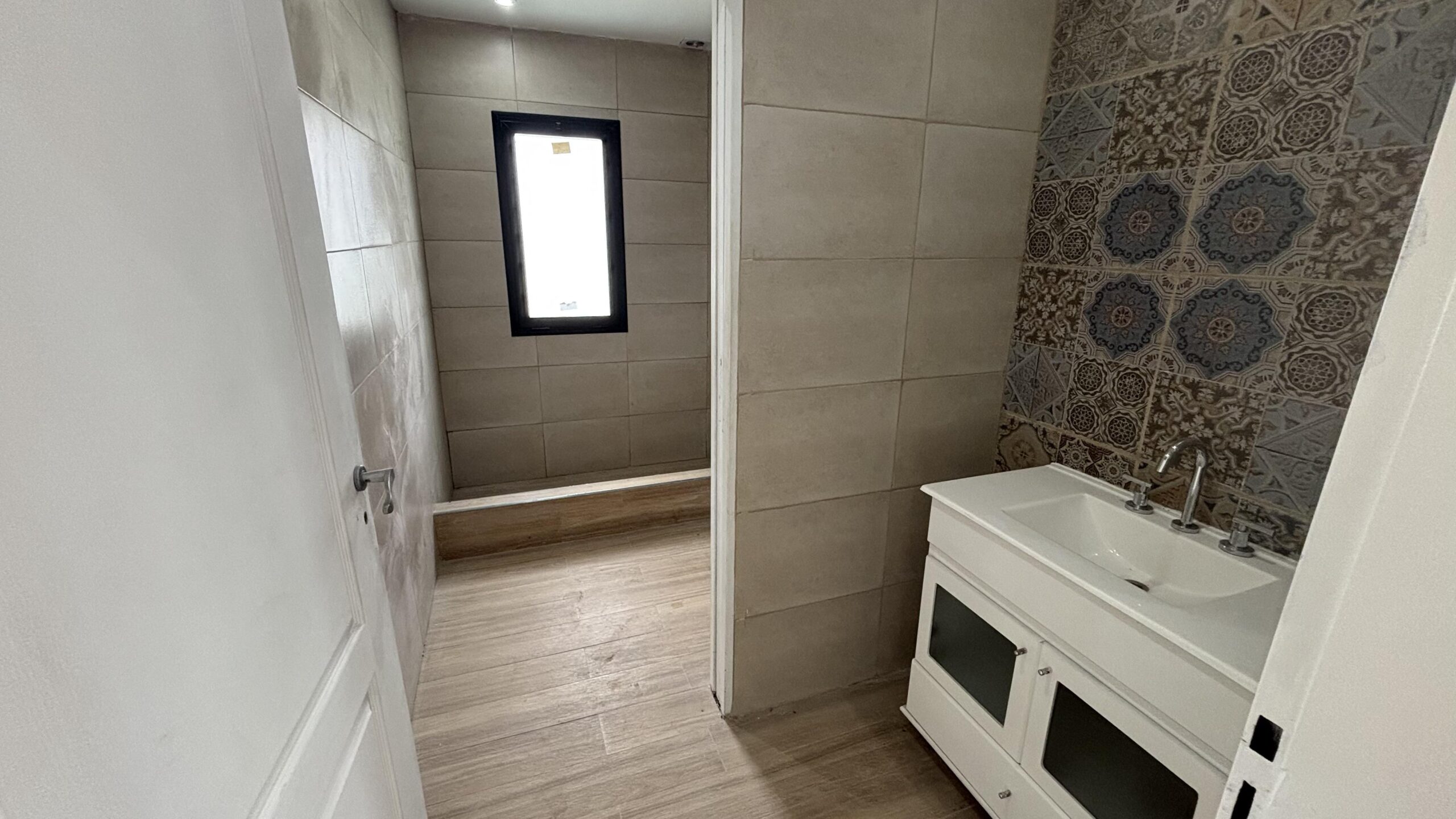 7647318_60084842787015917083806926851610893814593576561040117015904695625483234370031