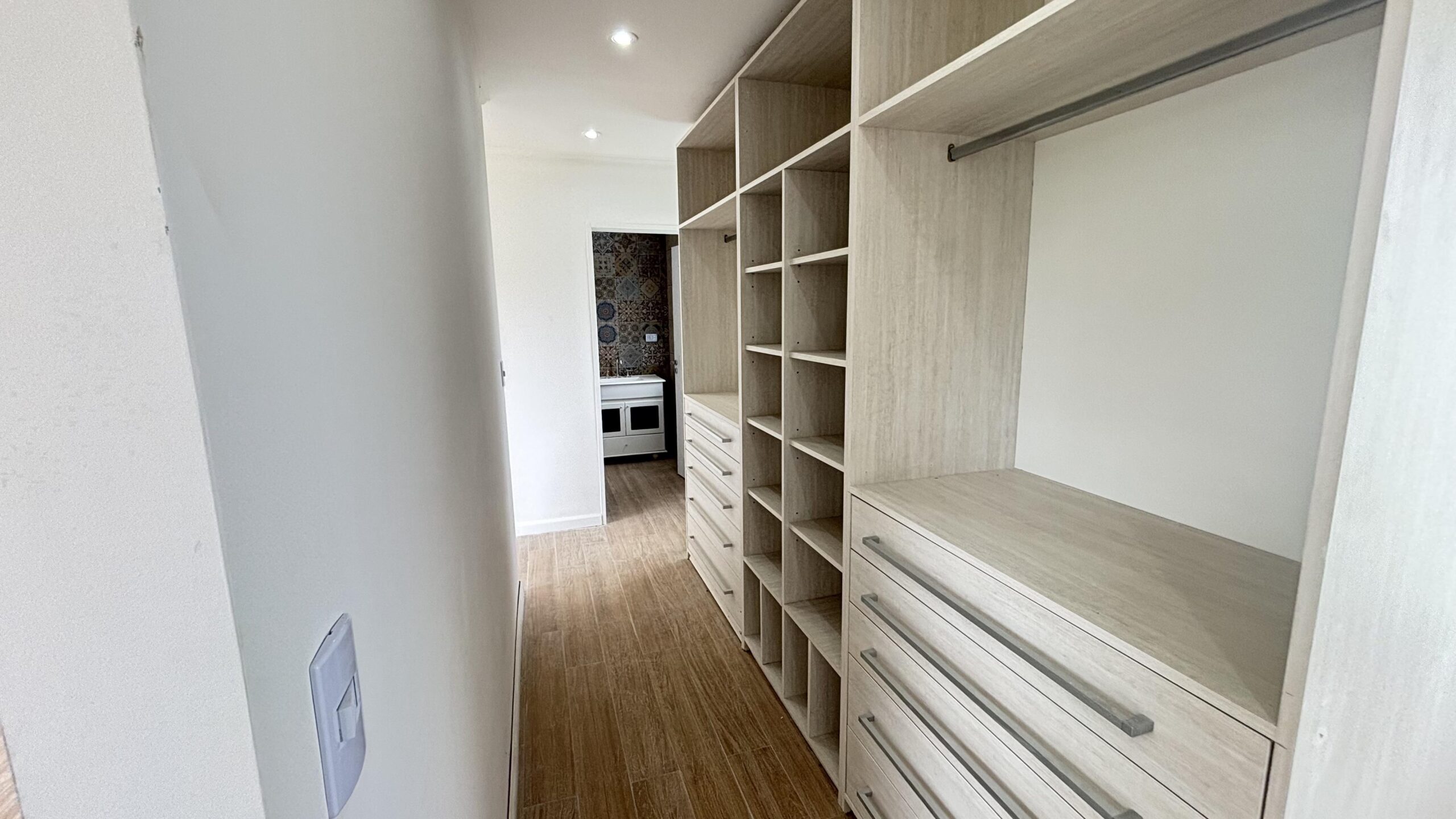 7647318_63330908324783455240710520709684858236933772612726851121289245620154887041437