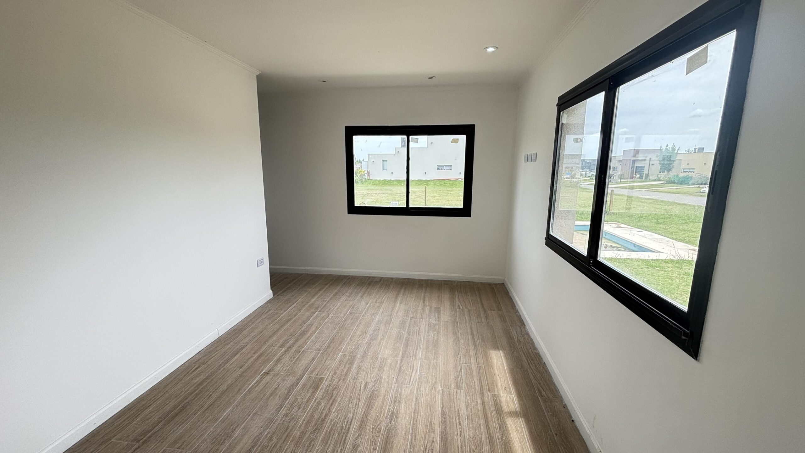 7647318_64403540991749873687832757688127779982874100882503258090101432286578900196472